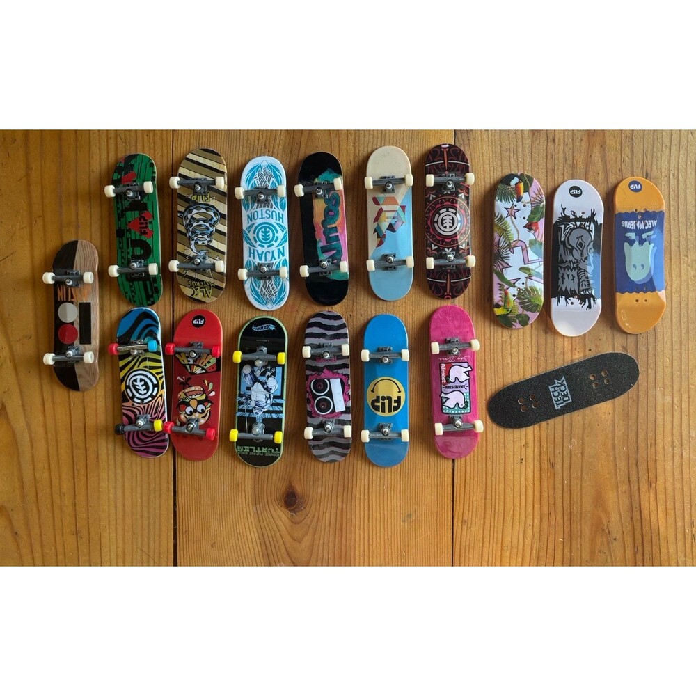 Tech Deck Fingerboards Skateboards Lot, toy bundle
